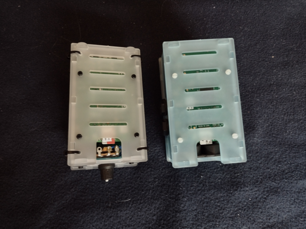 Picture of the MiniDexed (on the left) and the pisound (on the right) viewed from the bottom.